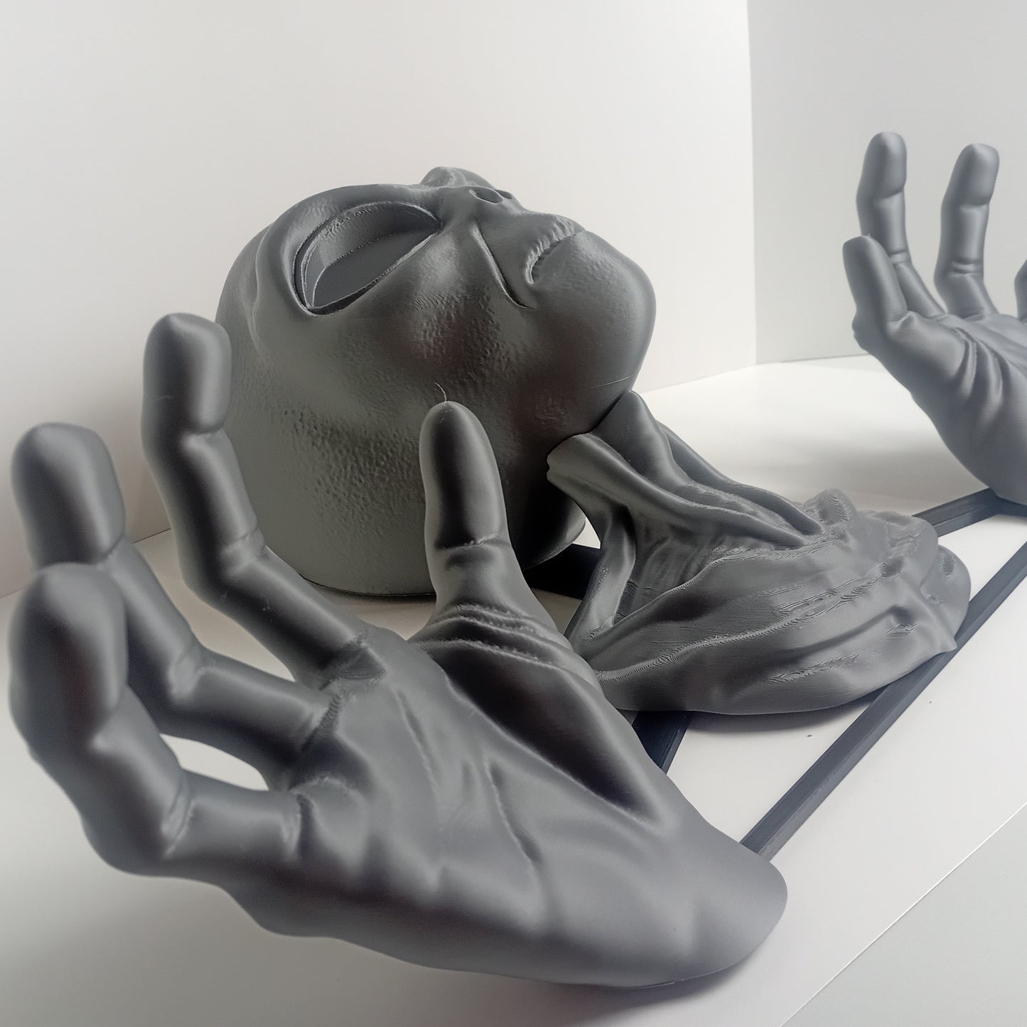 Wall Mounted Heads- Grey Alien