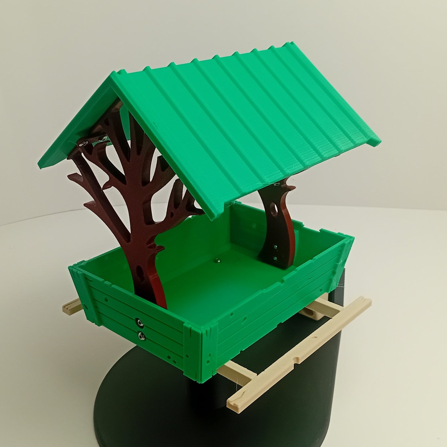 Countryside Bird Feeder